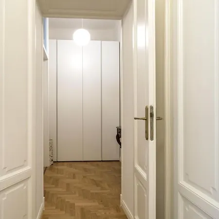 Easylife - Comoda Residenza Con Terrazzino Abitabile In Zona Sant Ambrogio Appartement Milan