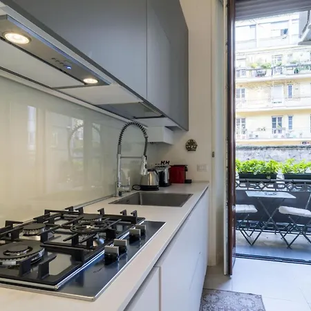 Easylife - Comoda Residenza Con Terrazzino Abitabile In Zona Sant Ambrogio Appartement Milan
