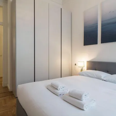 Easylife - Comoda Residenza Con Terrazzino Abitabile In Zona Sant Ambrogio Appartement Milan