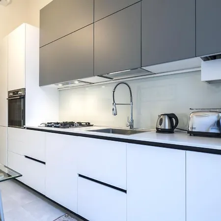 Easylife - Comoda Residenza Con Terrazzino Abitabile In Zona Sant Ambrogio מילאנו